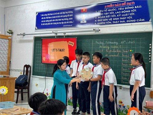 Chuyên đề Trường tháng 02/2025: Dạy Tiếng Anh theo định hướng phát triển năng lực cho học sinh lớp 5